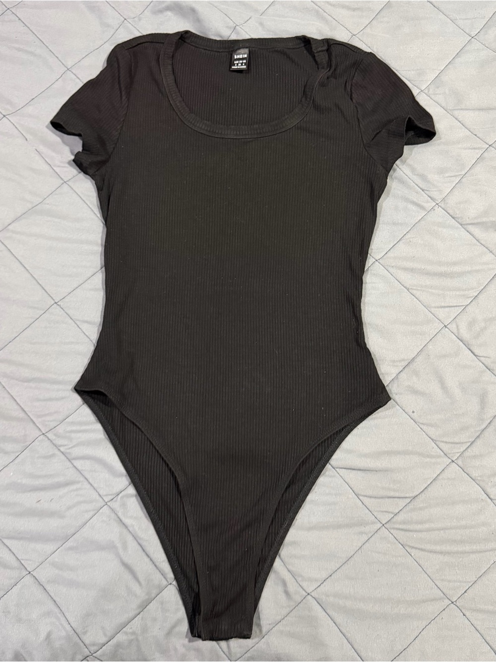 SHEIN Black Ribbed Short Sleeve Kids One-Piece Bodysuit